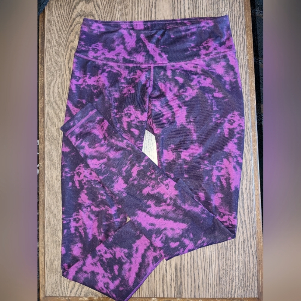 Lululemon size 8 wunderunder